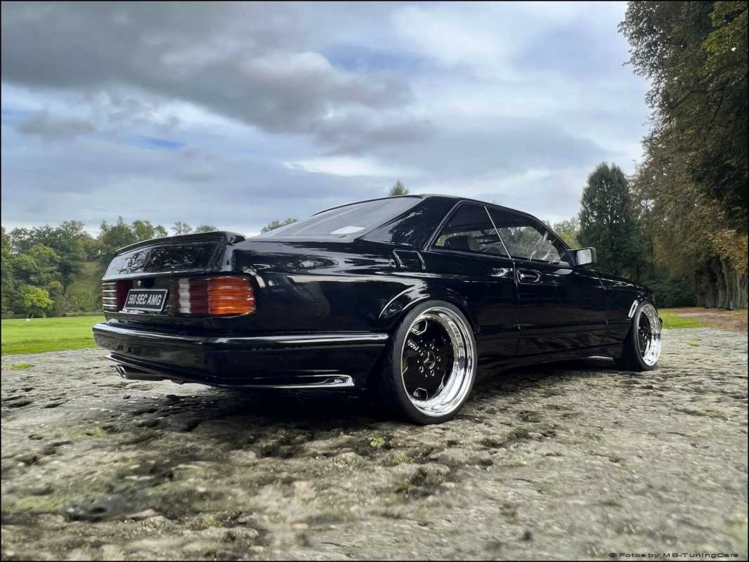 1:18 Mercedes 560 SEC AMG C126 Coupe / WideBody Black-Edition